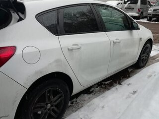 2014 Opel Astra J Рестайлинг, белый, 850000 рублей, вид 2