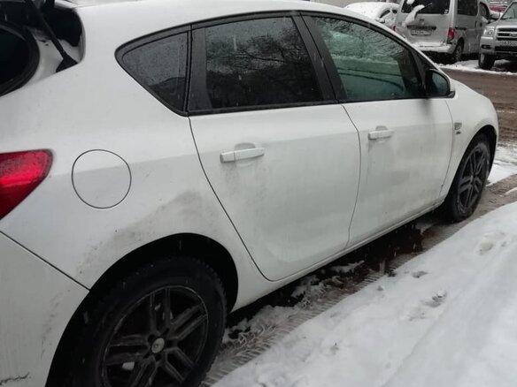 2014 Opel Astra J Рестайлинг, белый, 850000 рублей - вид 1