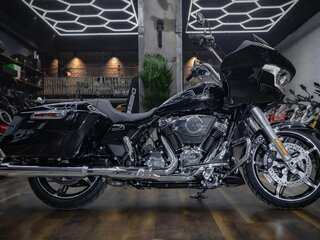 2025 Harley-Davidson Road Glide, чёрный, 3290000 рублей, вид 5