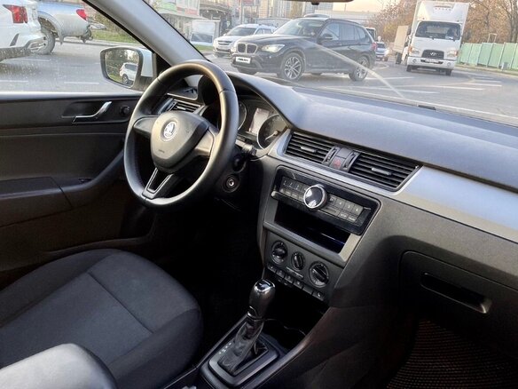 2016 Skoda Rapid I, белый, 950000 рублей - вид 10