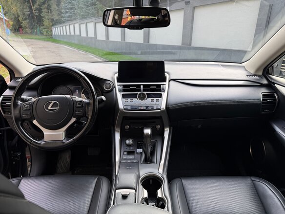 2021 Lexus NX 300 I Рестайлинг, чёрный, 3650000 рублей - вид 15