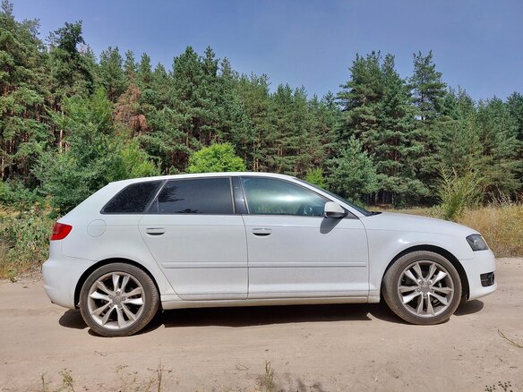 2011 Audi A3 II (8P) Рестайлинг 2, белый, 1010000 рублей - вид 3