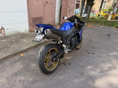 2009 Yamaha YZF-R1, синий, 850000 рублей, вид 4