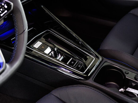 2025 Volkswagen Golf R VIII Рестайлинг, чёрный, 7289000 рублей - вид 13