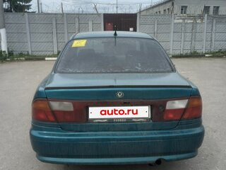 1997 Mazda 323 V (BA), зелёный, 100000 рублей, вид 3