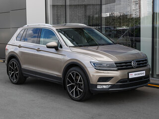 2017 Volkswagen Tiguan II, бежевый, 2098000 рублей, вид 3