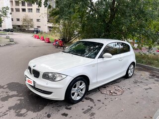 2008 BMW 1 серии 120i I (E81/E82/E87/E88) Рестайлинг, белый, 810000 рублей, вид 1