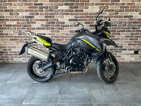 2023 Benelli TRK 702 X, серый, 711200 рублей, вид 2