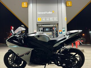 2014 Yamaha YZF-R1, белый, 1100000 рублей, вид 5