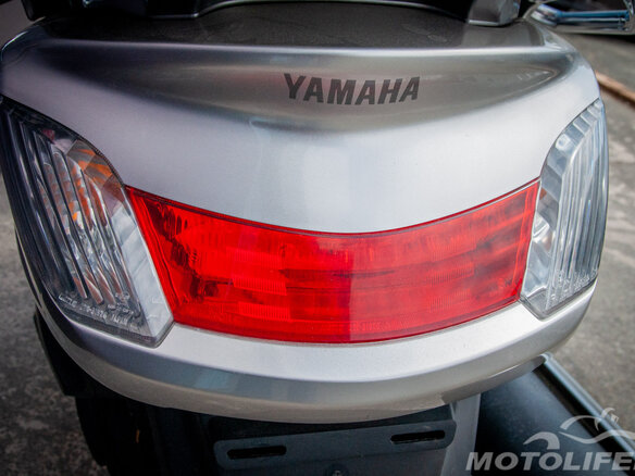 2005 Yamaha Majesty 400, серебристый - вид 21