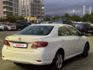 2011 Toyota Corolla X (E140, E150) Рестайлинг, белый, 1050000 рублей, вид 3