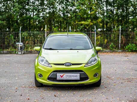 2010 Ford Fiesta Mk6, зелёный, 675000 рублей, вид 3