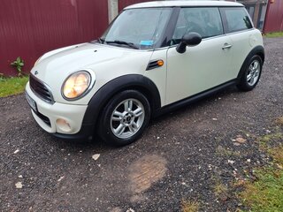 2012 Mini Hatch One II (R56) Рестайлинг, белый, 885000 рублей, вид 1