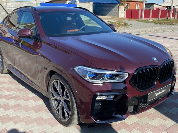 2020 BMW X6 40i III (G06), фиолетовый, 8000000 рублей
