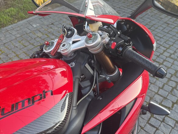 2014 Triumph Daytona 675, красный, 899000 рублей - вид 2