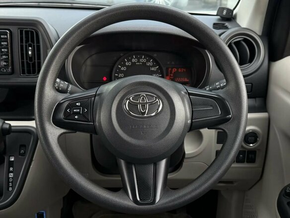 2016 Toyota Passo III, серый - вид 14