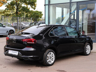 2022 Volkswagen Polo VI, чёрный, 1609000 рублей, вид 4