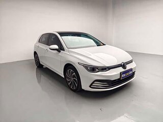 2022 Volkswagen Golf VIII, белый, 1900000 рублей, вид 1