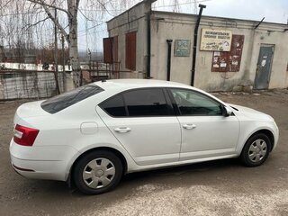 2017 Skoda Octavia III (A7) Рестайлинг, белый, 1550000 рублей, вид 2