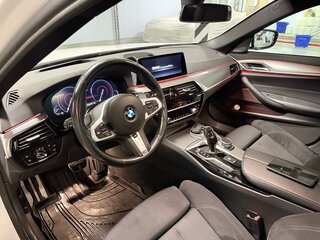 2019 BMW 5 серии 530i xDrive VII (G30/G31/G38), белый, 4500000 рублей, вид 4