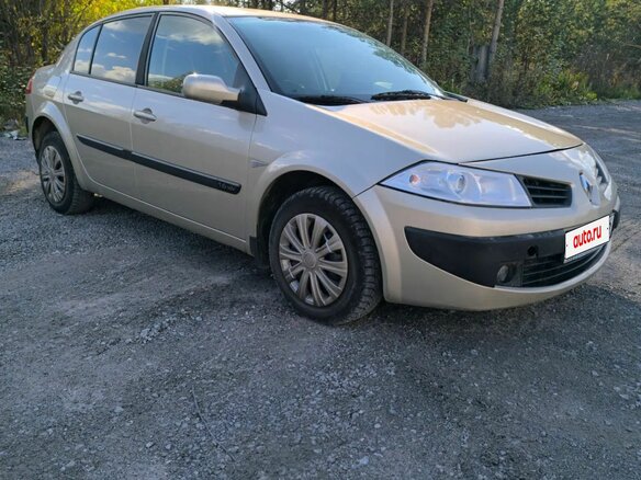 2006 Renault Megane II Рестайлинг, бежевый - вид 2