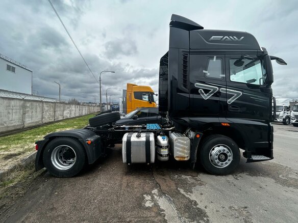 2024 FAW J7, чёрный, 8900000 рублей - вид 9