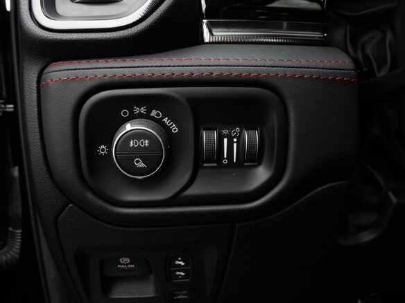 2026 Ram 1500 RHO V Рестайлинг, чёрный, 11700000 рублей - вид 17