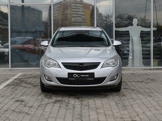 2011 Opel Astra J, серебристый, 1100000 рублей, вид 1