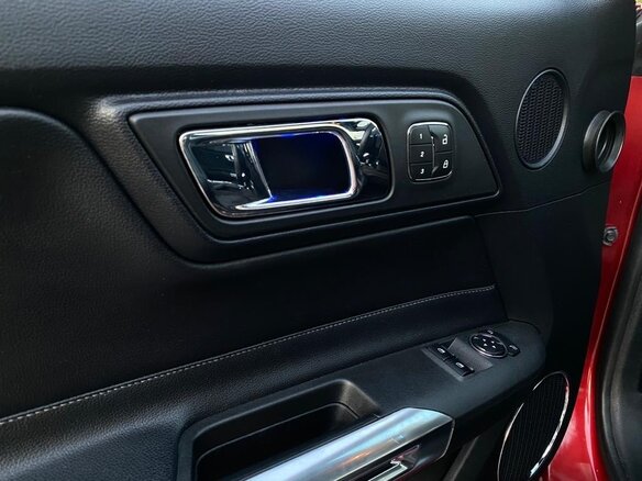 2016 Ford Mustang VI, красный - вид 11