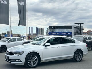 2015 Volkswagen Passat B8, белый, 1650000 рублей, вид 1