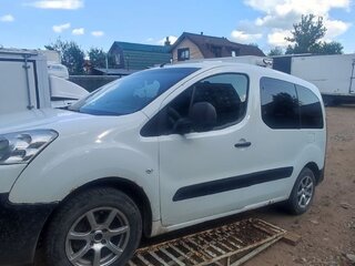 2010 Peugeot Partner II, белый, 700000 рублей, вид 1