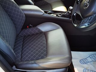 2019 Toyota C-HR I Рестайлинг, белый, 2250000 рублей, вид 3