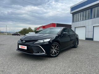 2021 Toyota Camry VIII (XV70) Рестайлинг, чёрный, 4050000 рублей, вид 1
