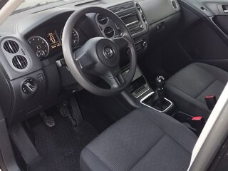 2014 Volkswagen Tiguan I Рестайлинг, чёрный, 980000 рублей, вид 5