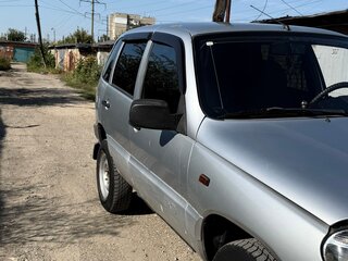 2005 Chevrolet Niva I, серебристый, 260000 рублей, вид 4