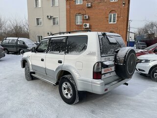 2000 Toyota Land Cruiser Prado 90 Series Рестайлинг, белый, 1950000 рублей, вид 4