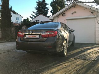 2014 Toyota Camry VII (XV50), серый, 2150000 рублей, вид 3