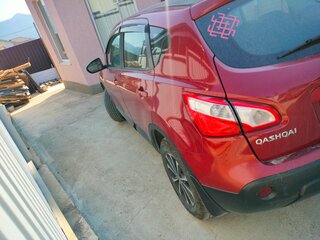 2010 Nissan Qashqai I Рестайлинг, красный, 890000 рублей, вид 2