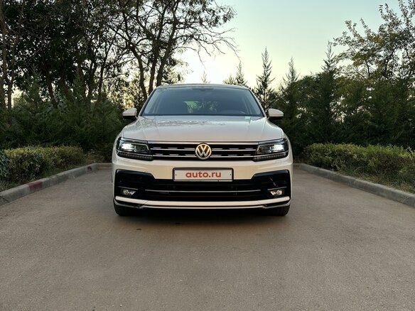 2018 Volkswagen Tiguan II, белый, 3050000 рублей - вид 1