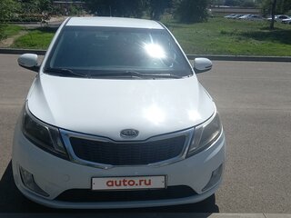 2015 Kia Rio 6-speed III, белый, 1050000 рублей, вид 2