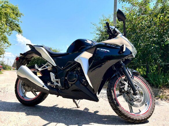 2011 Honda CBR 250R, чёрный, 330000 рублей - вид 13