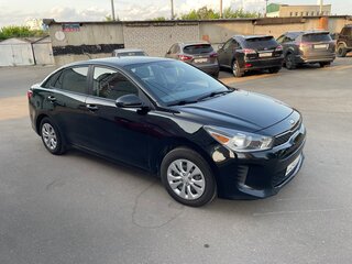 2019 Kia Rio IV, чёрный, 1180000 рублей, вид 2