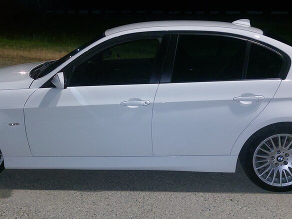 2007 BMW 3 серии 320d V (E90/E91/E92/E93), белый, 1500000 рублей - вид 3
