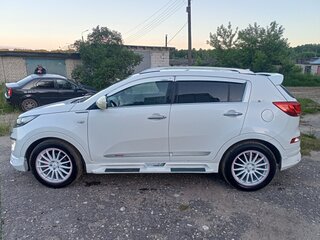 2015 Kia Sportage III Рестайлинг, белый, 1700000 рублей, вид 4