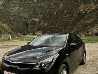 2018 Kia Rio IV, чёрный, 1620000 рублей, вид 2