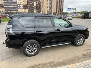 2016 Toyota Land Cruiser Prado 150 Series Рестайлинг 1, чёрный, 3530000 рублей, вид 2