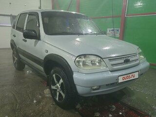 2005 Chevrolet Niva I, серебристый, 300000 рублей, вид 3