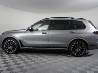 2025 BMW X7 40i I (G07) Рестайлинг, серебристый, 12650816 рублей, вид 4