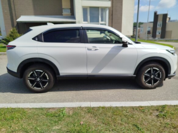 2024 Honda Vezel II, белый, 2710000 рублей - вид 5