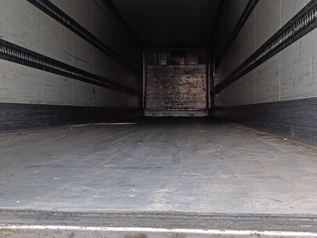 2004 Schmitz Cargobull SKO, белый, 1800000 рублей, вид 4
